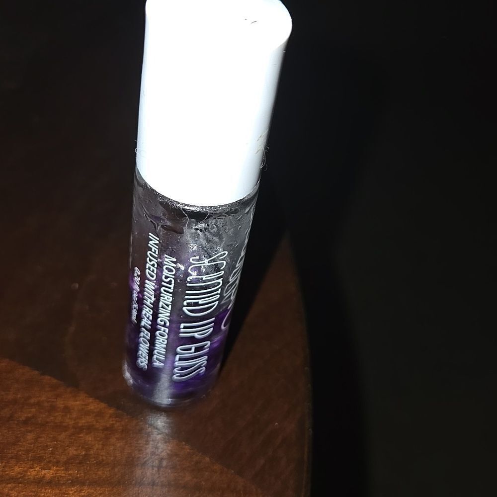 Urban Outfitters Purple Rollerball Boho Lip Mary Jane Mositure Grape Floral Glos - Picture 9 of 16